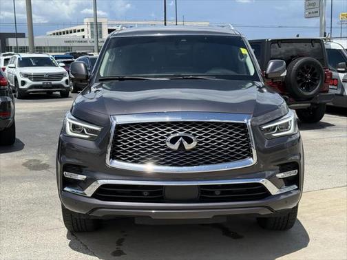 2023 INFINITI QX80 Luxe