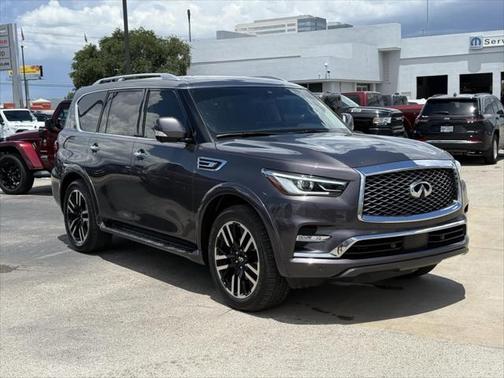 2023 INFINITI QX80 Luxe
