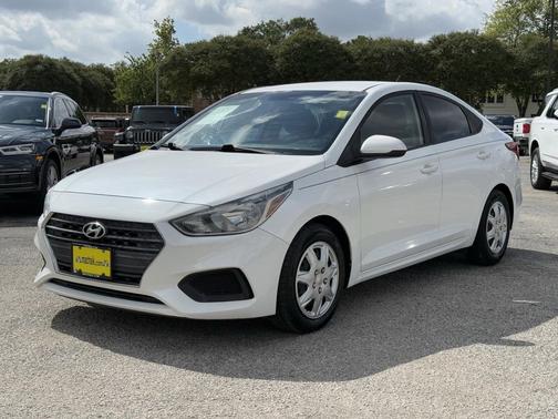 2018 Hyundai Accent SE