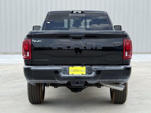 2025 RAM 2500 Big Horn Crew Cab 4x4 6'4' Box