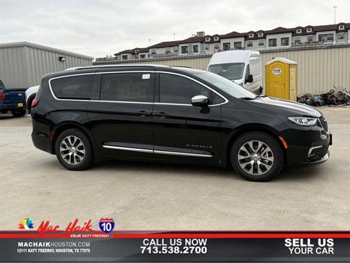 2025 Chrysler Pacifica L