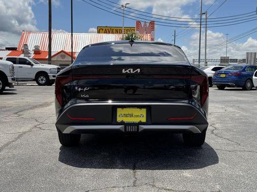 Aurora Black Pearl 2025 Kia K4 EX