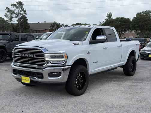 2022 RAM 2500 Laramie Crew Cab 4x4 6'4' Box