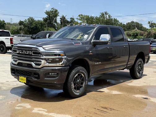 2025 RAM 2500 Laramie Crew Cab 4x4 6'4' Box