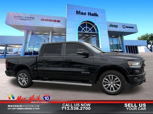 Diamond Black Crystal Pearlcoat 2021 RAM 1500 Laramie