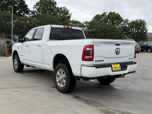 Bright White Clearcoat 2023 RAM 3500 Laramie Crew Cab 4x4 6'4' Box