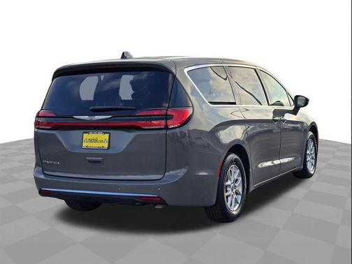 Ceramic Gray Clearcoat 2023 Chrysler Pacifica Touring L