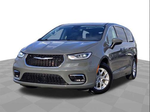 Ceramic Gray Clearcoat 2023 Chrysler Pacifica Touring L