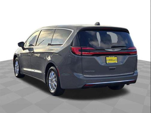 Ceramic Gray Clearcoat 2023 Chrysler Pacifica Touring L