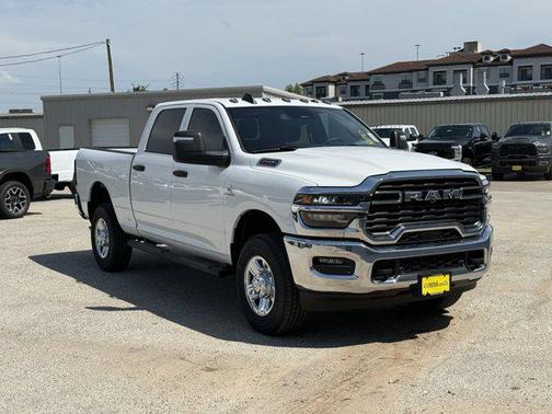 2025 RAM 2500 Tradesman Crew Cab 4x4 6'4' Box