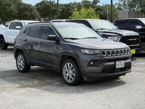 2024 Jeep Compass Latitude Lux