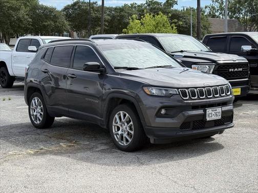 2024 Jeep Compass Latitude Lux