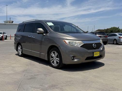 Titanium 2015 Nissan Quest Platinum
