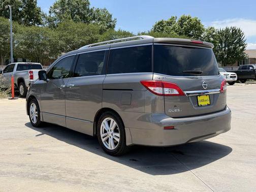 Titanium 2015 Nissan Quest Platinum
