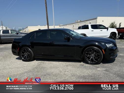 2019 Chrysler 300 Touring