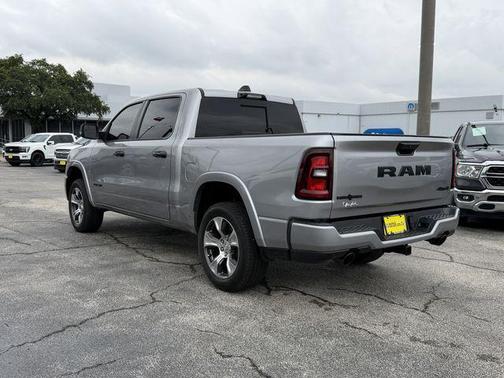 Billet Silver Metallic Clearcoat 2025 RAM 1500 Big Horn/Lone Star