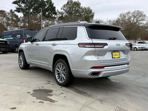2022 Jeep Grand Cherokee L Summit