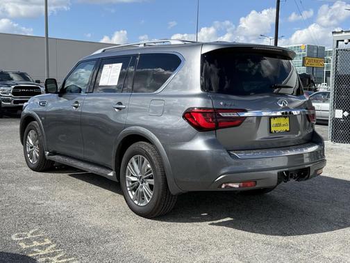 2018 INFINITI QX80 Base