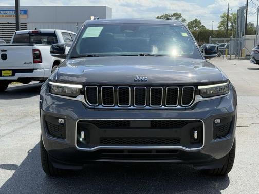 2023 Jeep Grand Cherokee Overland
