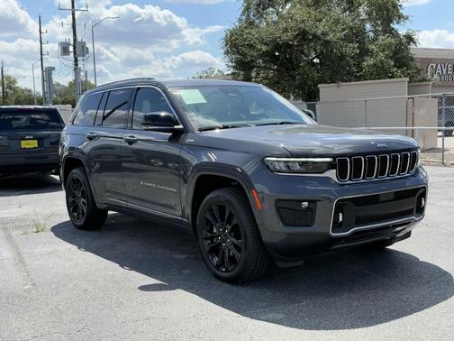 2023 Jeep Grand Cherokee Overland