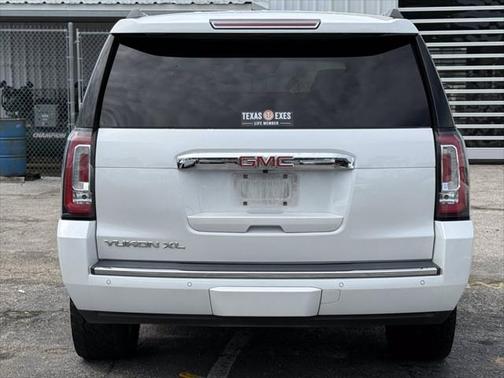 2017 GMC Yukon XL Denali