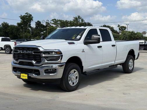 2025 RAM 2500 Tradesman Crew Cab 4x4 8' Box