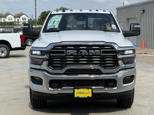 2025 RAM 2500 Tradesman Crew Cab 4x4 8' Box