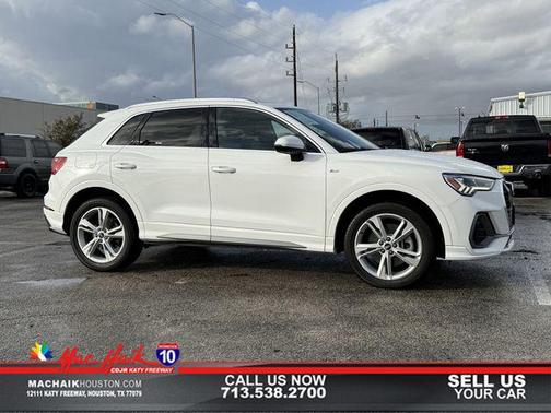 2022 Audi Q3 45 S line Premium Plus