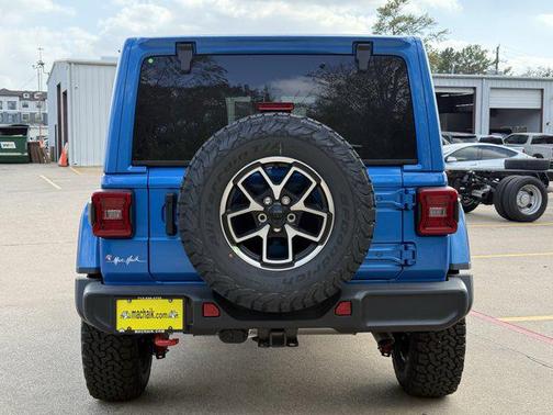 Hydro Blue Pearlcoat 2026 Jeep Wrangler Rubicon