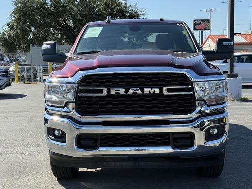 2023 RAM 2500 Big Horn Crew Cab 4x4 6'4' Box