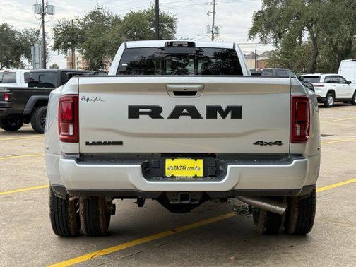 2026 RAM 3500 Laramie Crew Cab 4x4 8' Box