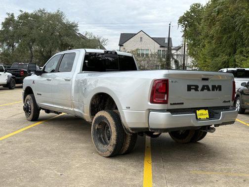 2026 RAM 3500 Laramie Crew Cab 4x4 8' Box