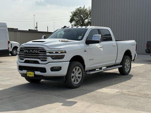 2025 RAM 2500 Laramie Crew Cab 4x4 6'4' Box