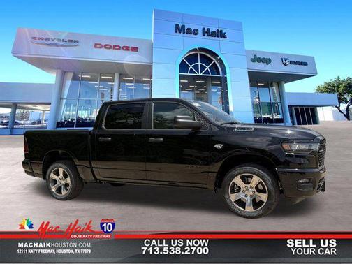 Diamond Black Crystal Pearlcoat 2026 RAM 1500 Express