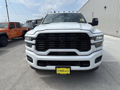2025 RAM 2500 Lone Star Crew Cab 4x4 6'4' Box