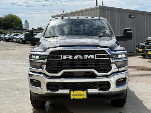 2025 RAM 2500 Tradesman Crew Cab 4x4 6'4' Box
