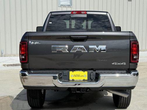 2025 RAM 2500 Tradesman Crew Cab 4x4 6'4' Box