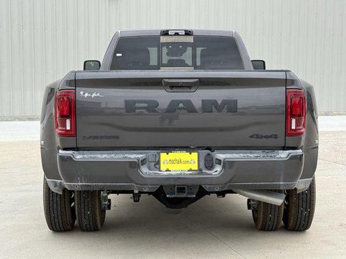 2025 RAM 3500 Laramie Crew Cab 4x4 8' Box