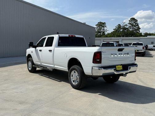 2025 RAM 2500 Tradesman Crew Cab 4x4 8' Box