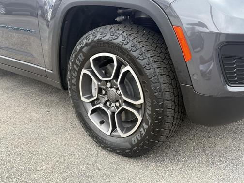 2023 Jeep Grand Cherokee 4xe Trailhawk
