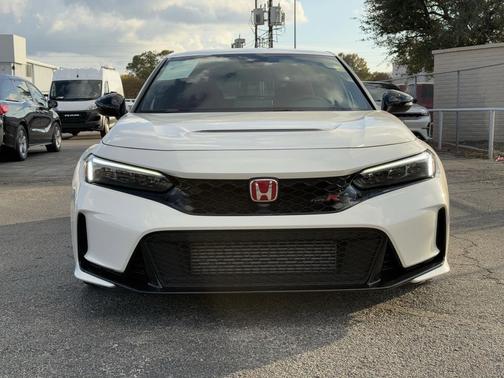 2024 Honda Civic Type R TYPE-R 2.0T FWD 6-SPEED MANUAL PERFORMANCE SEDAN