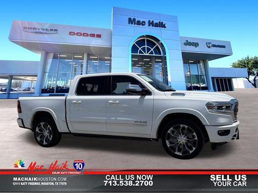 Ivory White Tri-Coat Pearlcoat 2024 RAM 1500 Limited