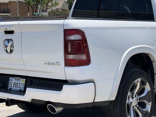 Ivory White Tri-Coat Pearlcoat 2024 RAM 1500 Limited