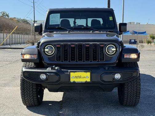 2025 Jeep Gladiator Nighthawk