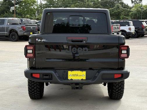 2025 Jeep Gladiator Willys