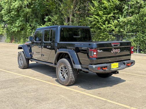2025 Jeep Gladiator Mojave X