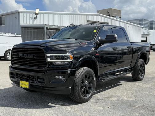 2020 RAM 2500 Laramie Crew Cab 4X4 6'4' Box
