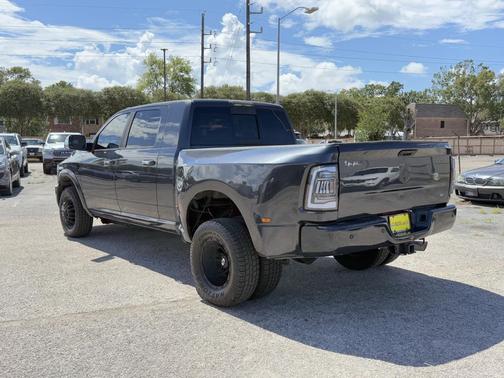 2014 RAM 3500 Laramie