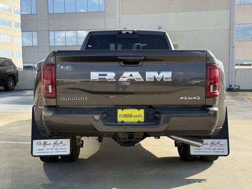2026 RAM 3500 Laramie Crew Cab 4x4 8' Box