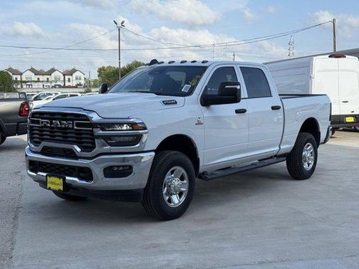 2025 RAM 2500 Tradesman Crew Cab 4x4 6'4' Box